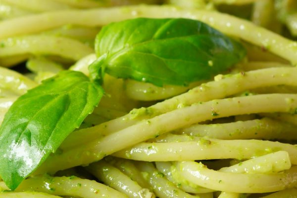 Spaghettis al Pesto – Fáciles y Riquísimos!